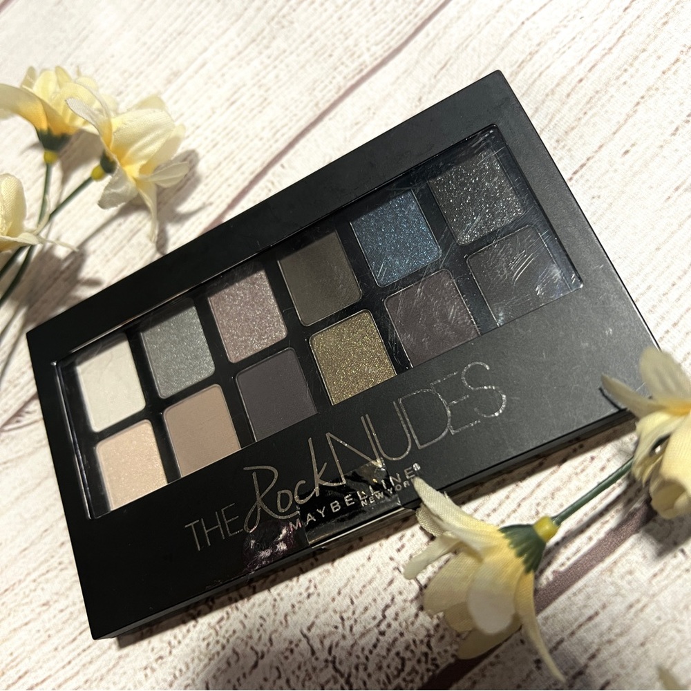 Maybelline New York The Rock Nudes Palette - Picture 9 of 15